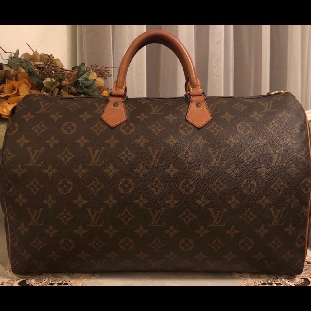 Authentic Louis Vuitton speedy 40